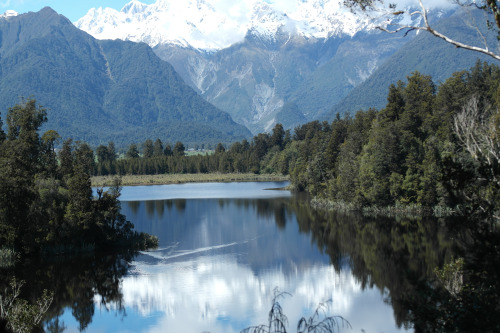 Reflective lake